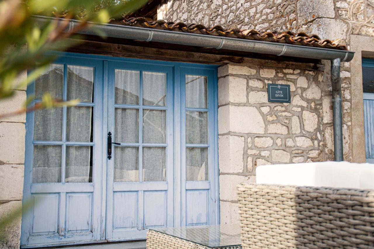Gites Du Chateau De Panisseau Thénac Dış mekan fotoğraf